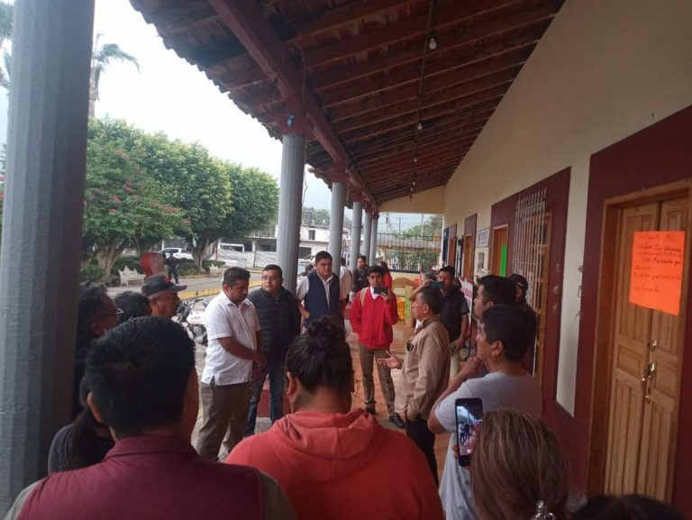 ENCUENTRAN DESPENSAS EN DESCOMPOSICIÓN EN DIF DE COETZALA