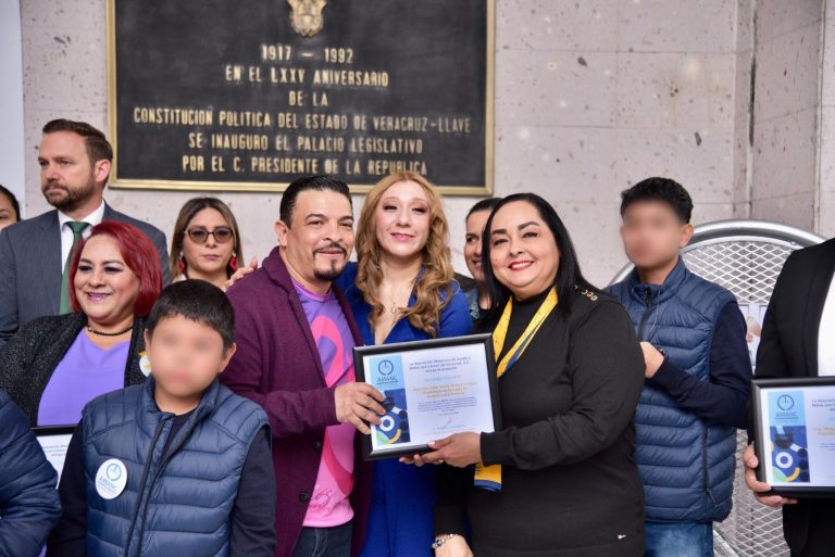 EN EL CONGRESO, CAMPAÑA PARA TRATAMIENTOS ONCOLÓGICOS INFANTILES