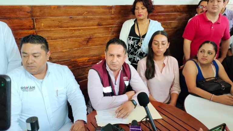 ABANDONAN A MORENA EN XALAPA