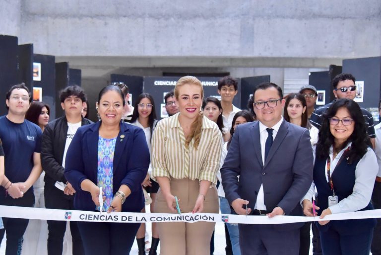 INAUGURAN EN EL CONGRESO LA EXPOSICIÓN FOTOGRÁFICA EMBLEMAS DE VERACRUZ