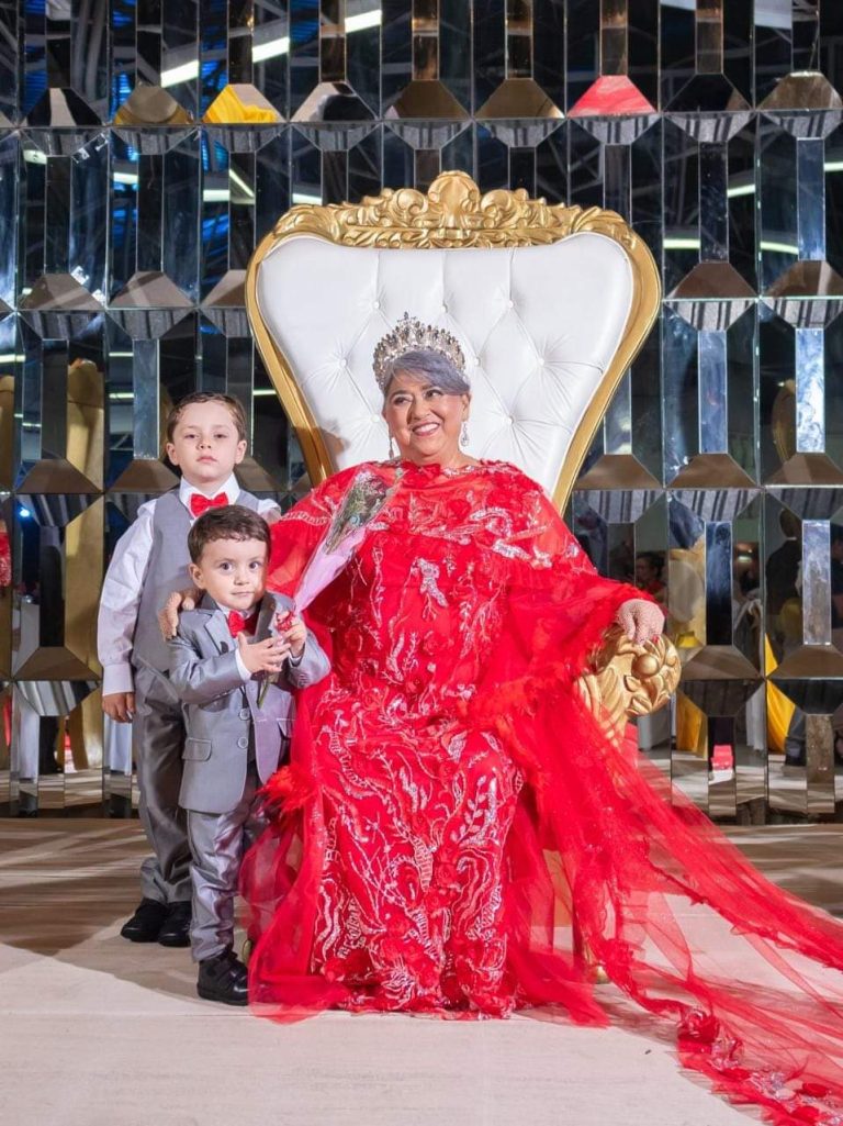 LIBIA ANGÉLICA, REINA DEL CLUB «HUATUSCO DE MIS RECUERDOS» DEL INAPAM