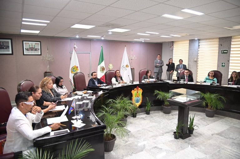 CONCEDE CONGRESO LICENCIA PARA SEPARARSE DEL CARGO A TRES MUNÍCIPES