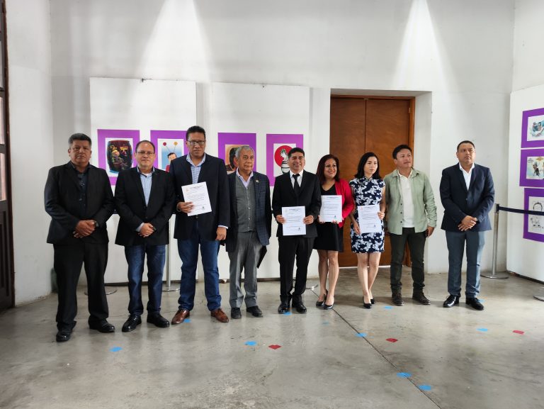 INAUGURA CLUB DE PERIODISTAS EXPOSICIÓN DE «CHESPIRITO», EN HUATUSCO