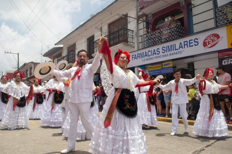 FIESTA EN EL MONUMENTAL JAROCHO 2025