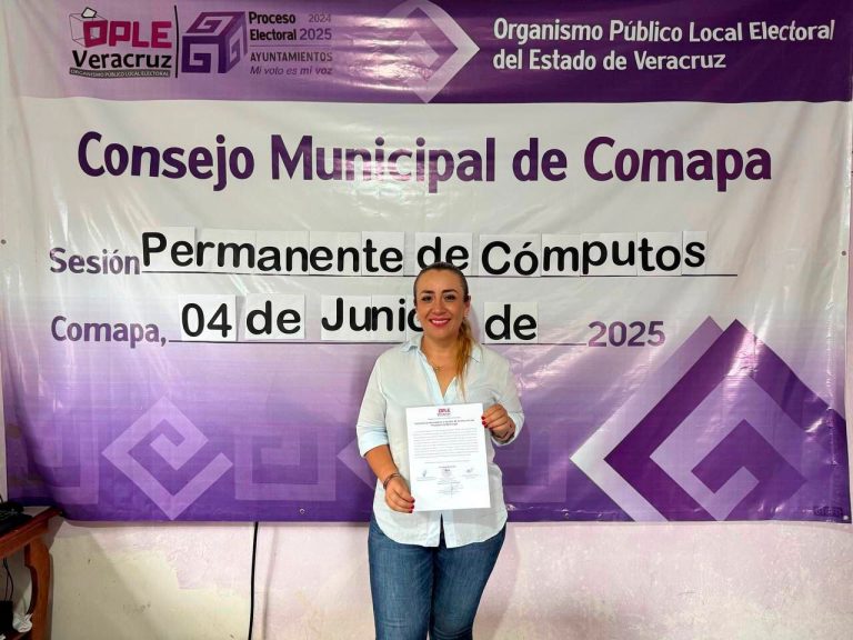 ¡ARRASÓ EN LAS URNAS! NORA LAGUNES RECIBE CONSTANCIA COMO ALCALDESA ELECTA DE COMAPA TRAS UNA VICTORIA HISTÓRICA