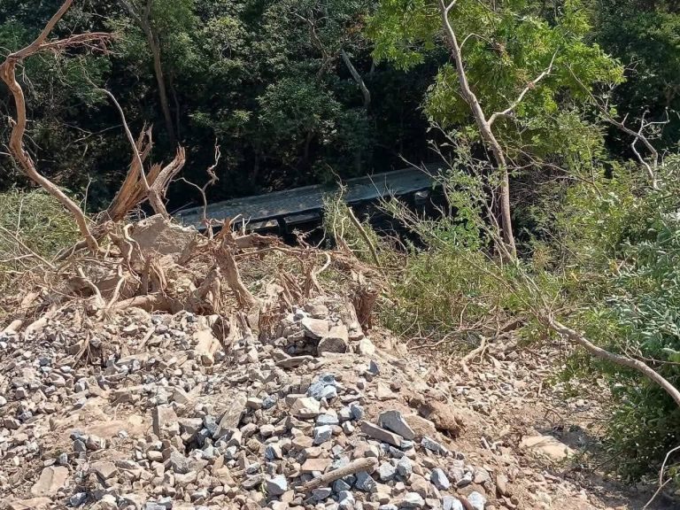 TRECE MUERTOS DEJA EL DESCARRILAMIENTO DEL TREN INTEROCEÁNICO EN OAXACA