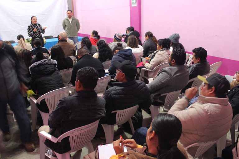 AUTORIDADES SOSTIENEN REUNIÓN CON REPRESENTANTES DE 54 ESCUELAS