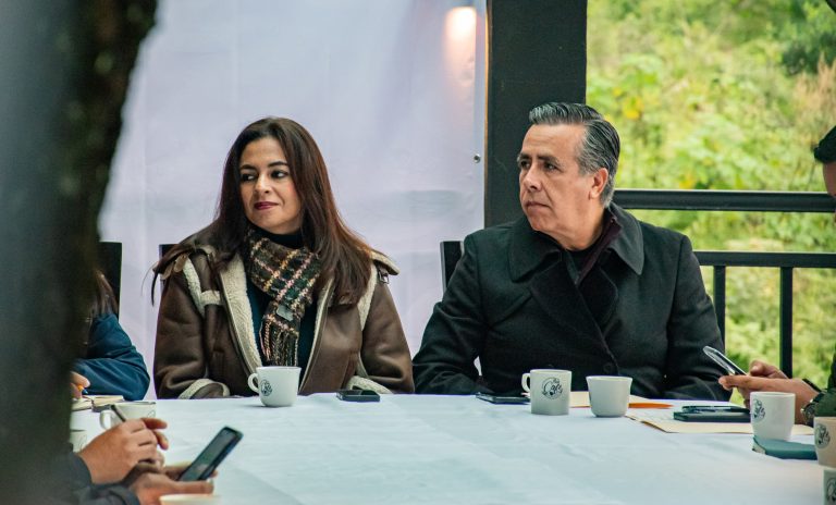 INSTALAN MESA DE SEGURIDAD EN IXHUATLÁN DEL CAFÉ