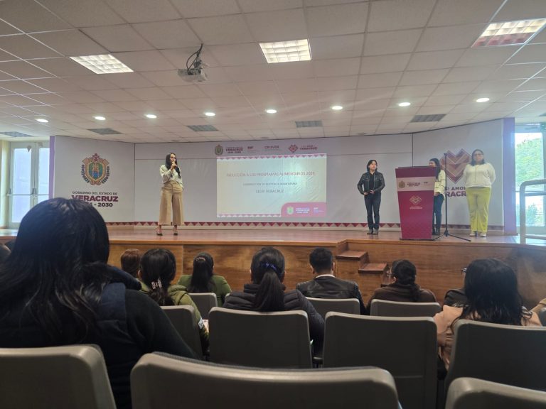 PREPARAN APOYO ALIMENTARIO DE DIF MUNICIPAL