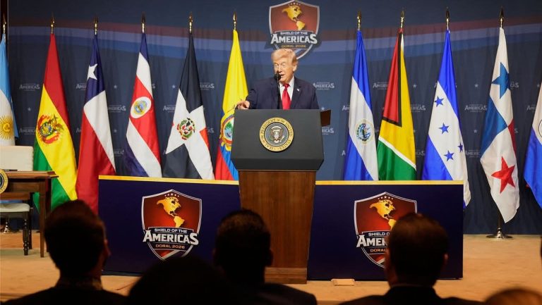 TRUMP PROPONE ERRADICAR CÁRTELES DURANTE REUNIÓN «ESCUDO DE LAS AMÉRICAS»