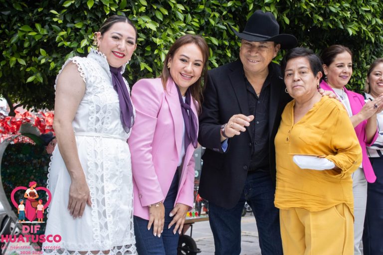 ENTREGAN RECONOCIMIENTO AL MÉRITO MUJER 2026 EN HUATUSCO