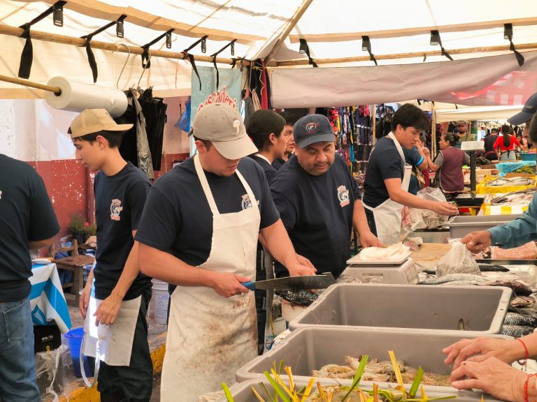 MERCADO DE MARISCOS IMPULSA LA ECONOMÍA LOCAL EN HUATUSCO