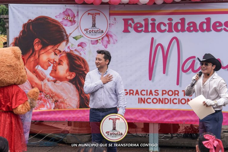 CELEBRAN CON ALEGRÍA Y RECONOCIMIENTO EL DÍA DE LAS MADRES EN TOTUTLA