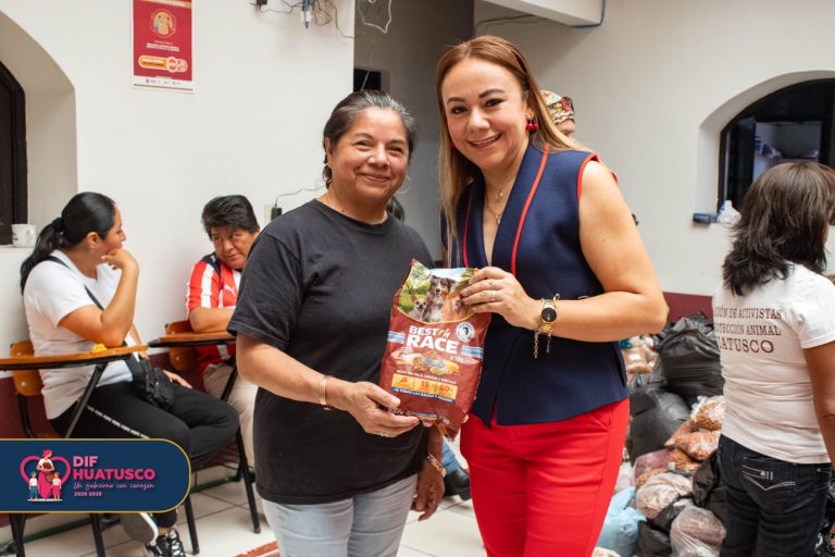 MÁS DE 6 TONELADAS DE ALIMENTOS PARA PERROS Y GATOS, SE LOGRARON REUNIR EN EL BAILE DE NELSON KANZELA