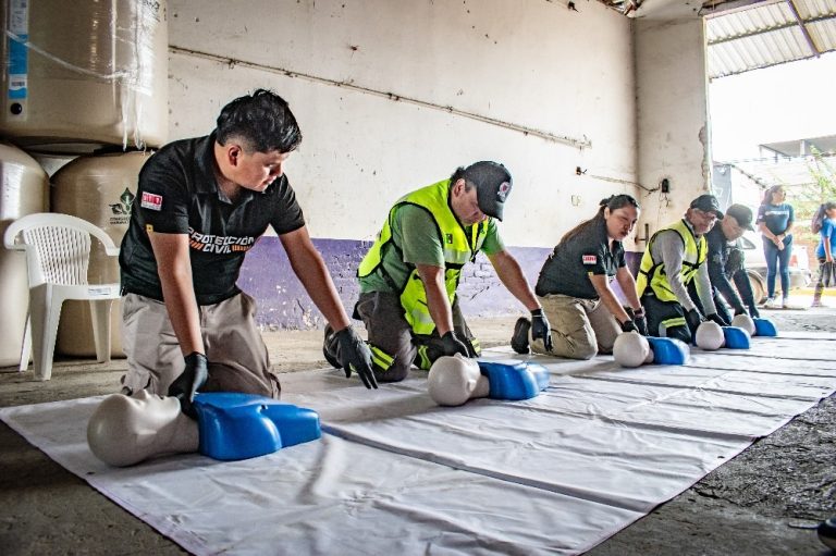 EN IXHUATLÁN DEL CAFÉ SE INSTRUYEN EN PRIMEROS AUXILIOS