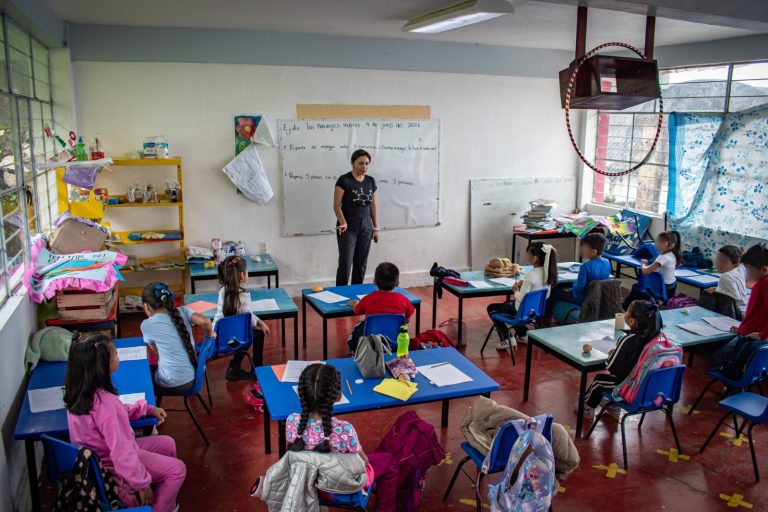 LLEVAN SERVICIOS A SAN JOSÉ DE LOS NARANJOS DE IXHUATLÁN