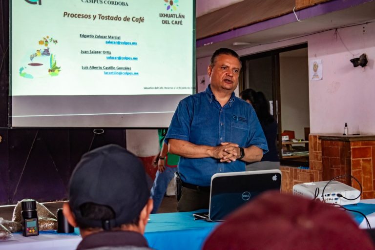 PRODUCTORES DE CAFÉ FORTALECEN SUS CONOCIMIENTOS EN IXHUATLÁN DEL CAFÉ